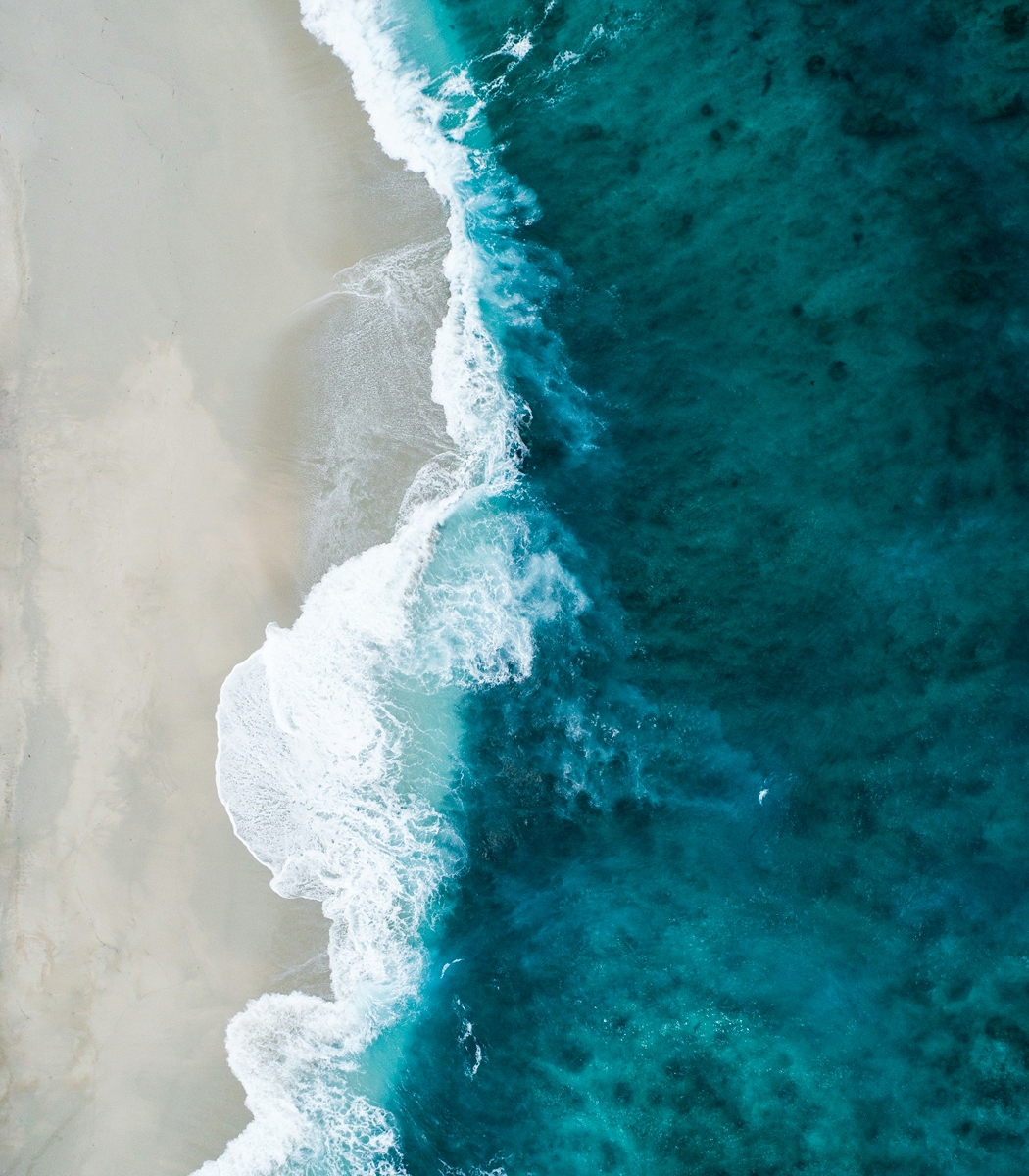 Vika Novak – Surf Therapy